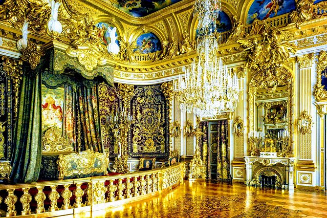 Herrenchiemsee Palace EXCLUSIVE Lake Chiemsee Tour with Salzburg or EAGLE'S NEST from Munich - Fraueninsel, monastery life, and island food