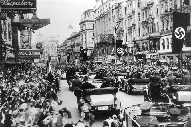 Historical Hitler Walking Tour of Vienna - Hitler’s rejected art school