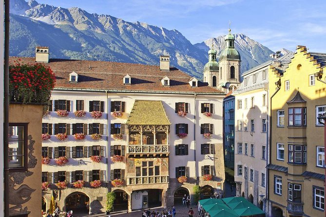 History and Strudel, get 800 years and yummy food, local guide - Local guides and the value of a private group