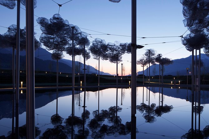 Innsbruck and Swarovski Crystal Worlds Private Tour from Salzburg - What the private guide can add