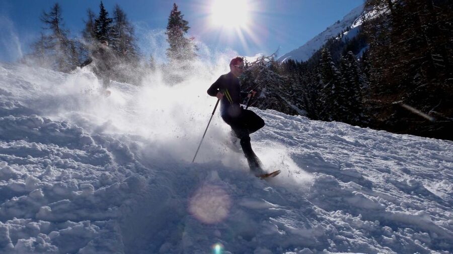 Innsbruck: Priv. Guided Snowy Mountain Hike /Snowshoe´s - Snowshoeing for beginners, with real limits