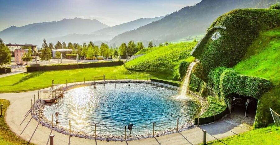 Innsbruck Swarovski Crystal Worlds Ticket and Transfer - From Innsbruck station to Wattens