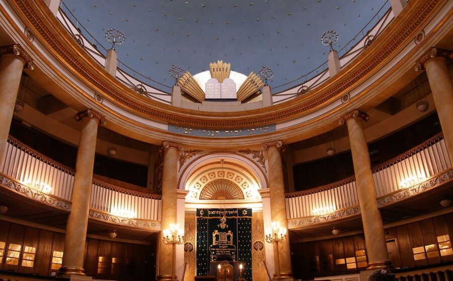 Jewish Vienna: City Synagogue Guided Tour - Meeting members of Vienna’s Jewish community