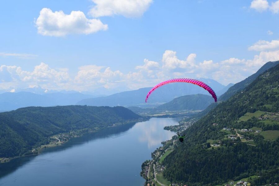 Kärnten/Villach: Tandem Paragliding Flight - A careful setup with pilots who speak your language