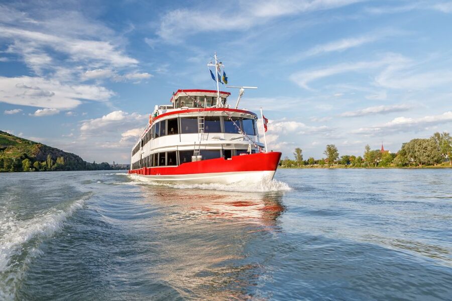 Krems: Wachau Valley River Cruise with 3-Course Meal - The River Views Between Krems and Dürnstein
