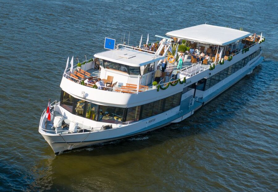 Linz: Harbor Cruise - Why Linz makes sense from the water