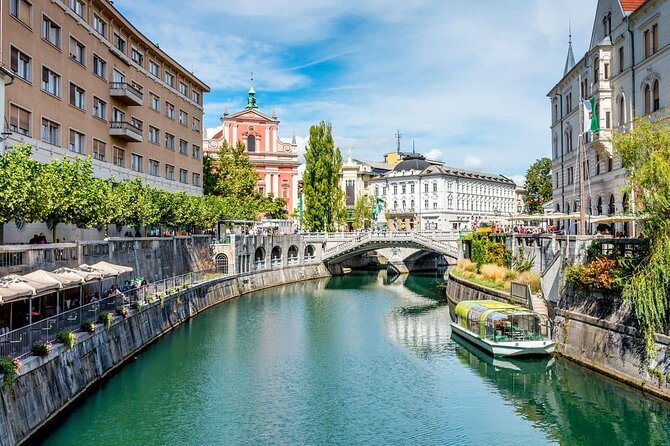 Ljubljana and Lake Bled private day tour from Vienna - The early departure from your Vienna hotel