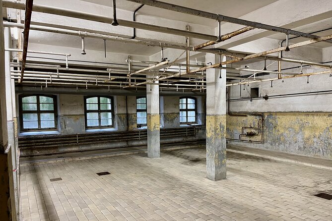 Mauthausen Concentration Camp Day Trip from Vienna - Lunch at Landzeit St. Valentin