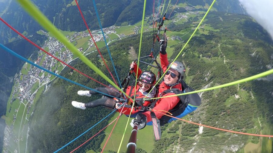 Mayrhofen: Paragliding Adventure With Soaring Views - Key points to know before you book