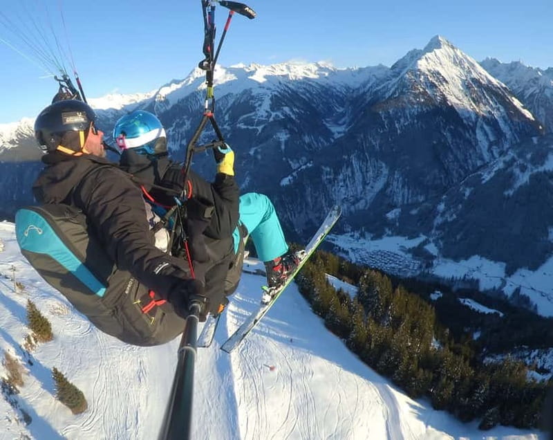 Mayrhofen: Private Paragliding Flight - All Levels - Freedom - A 20 to 25 minute view of the Zillertal Alps