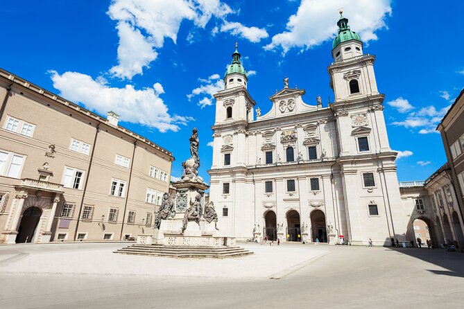Mozart's Salzburg Exploration Game and Tour - Finding Mozart’s birthplace in Getreidegasse