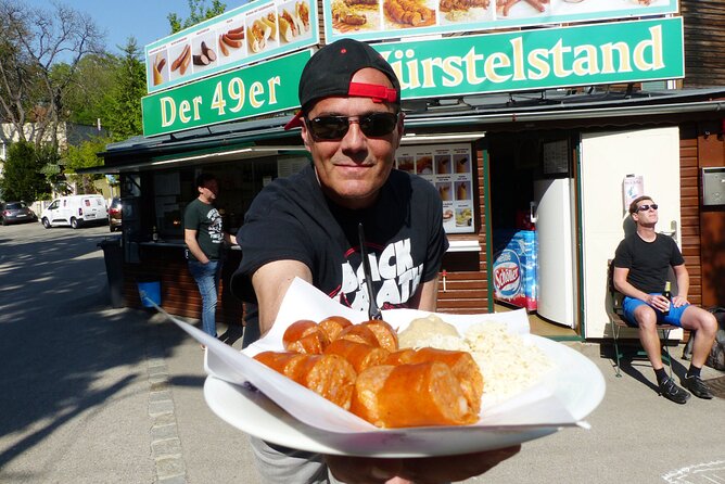 NEW: Hotrod Vienna Sausage Tour - Following the guide through central Vienna