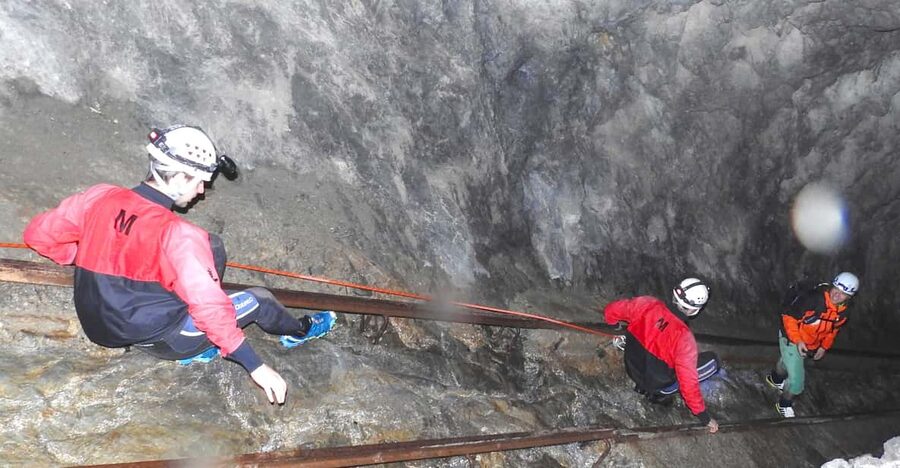 Ötztal: Guided Cave Tour for Beginners - The base-area reward: drink, shower, and pool
