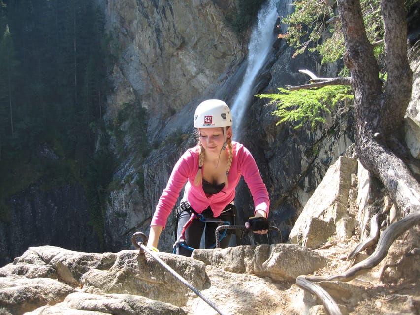 Ötztal: Via Ferrata Climbing Tour at Lehner Waterfall - The choice after two-thirds of the climb