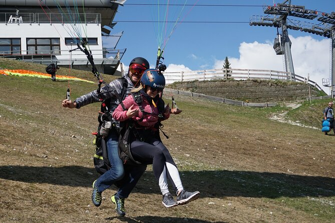 Paragliding in the morning - Starting at Elferliften in Neustift