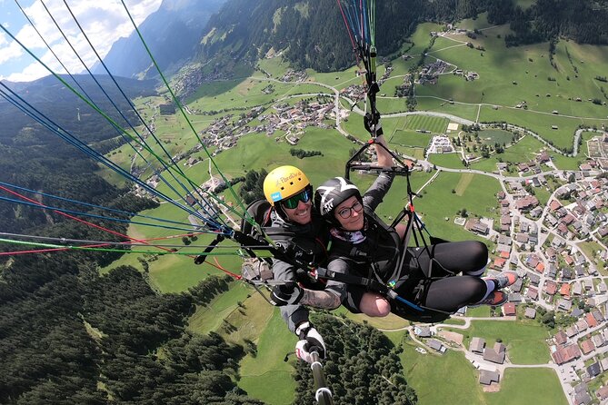 Paragliding & Tandemflüge with World Champion & Team, Stubaital - What the $163.33 price really covers