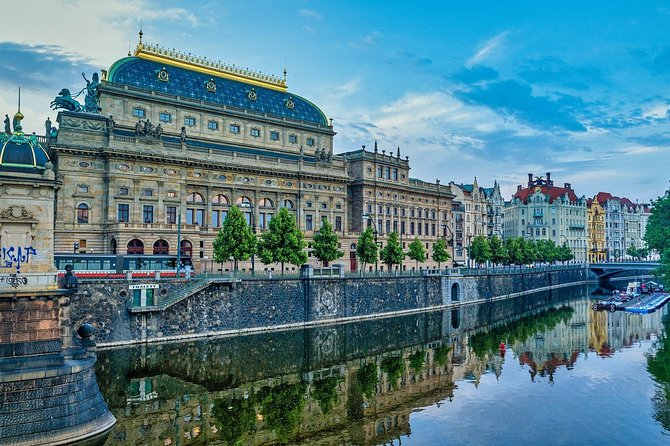 Prague private day tour from Vienna ( local guide ) - The private format is the real reason to pay more