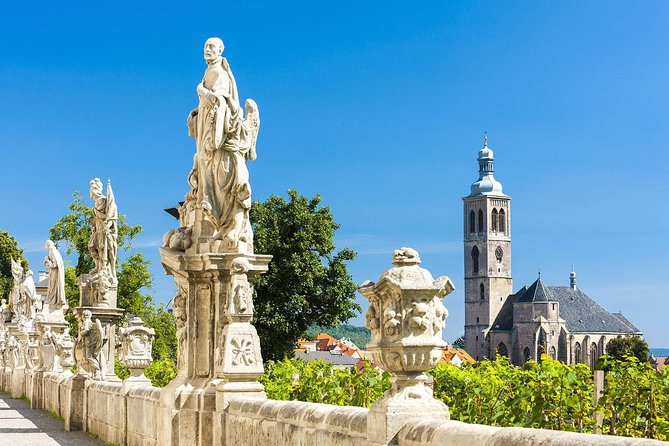 Prague-Vienna One-Way Sightseeing Day Tour - Who will get the most from this route