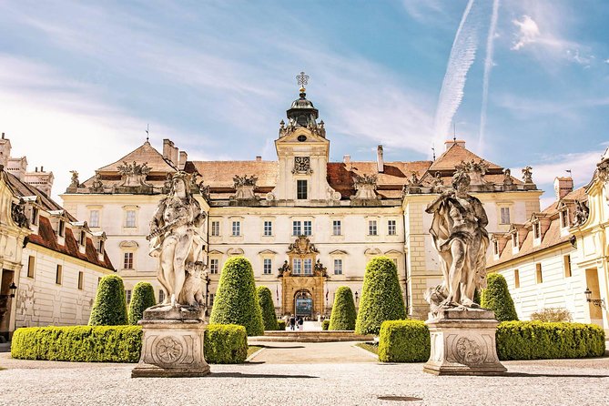 Prague-Vienna One-Way Sightseeing Day Tour - Practical details before you reserve