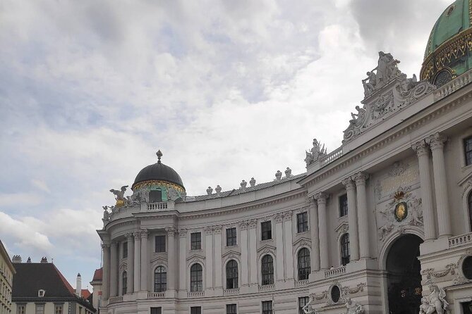 Private car or minivan transfer from Budapest to Vienna or back. - Drivers László Kiss and the value of local help