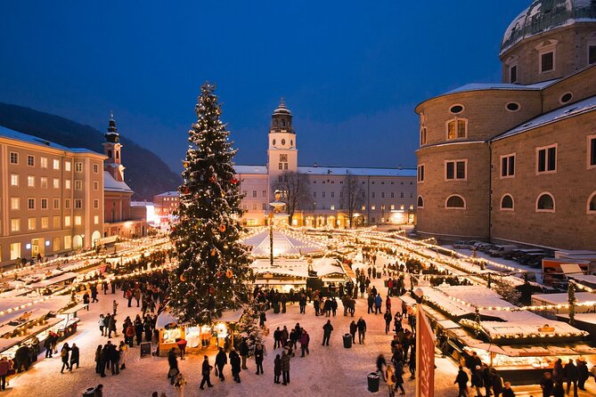 Private Christmas Market Tour to Hallstatt & Salzburg from Vienna - Hallstatt in two hours beside the lake
