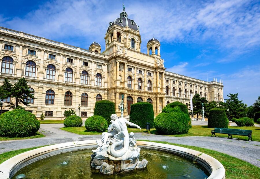 Private day trip from Budapest to Vienna and back - St. Stephen’s Cathedral in the city center