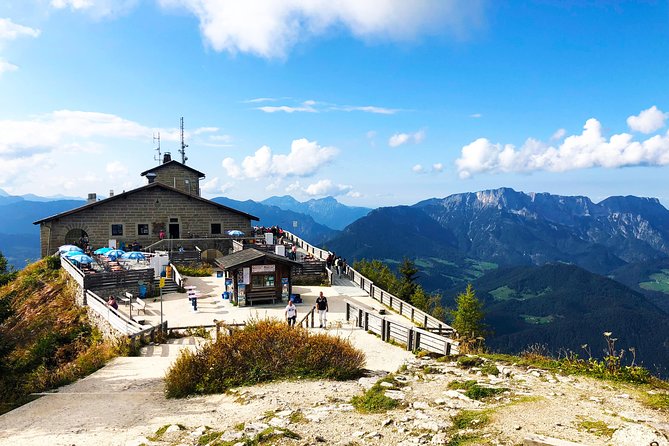 Private Eagle's Nest Tour from Munich ending in Salzburg - Starting at 10 a.m. in a private Mercedes van