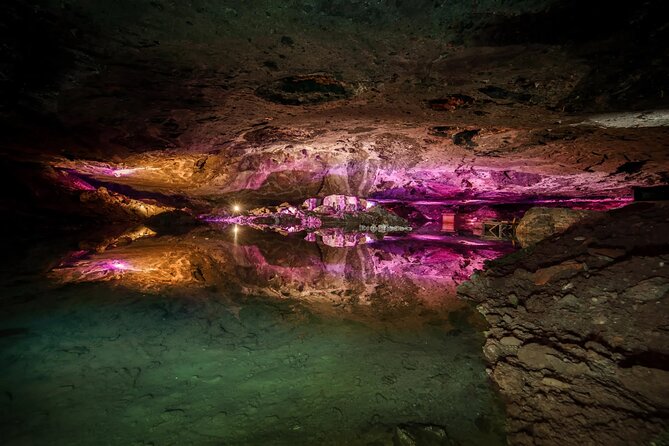 Private guided tour from Vienna to Hallstatt with Skywalk & Salt Mine Experience - Why a private van may be worth the premium