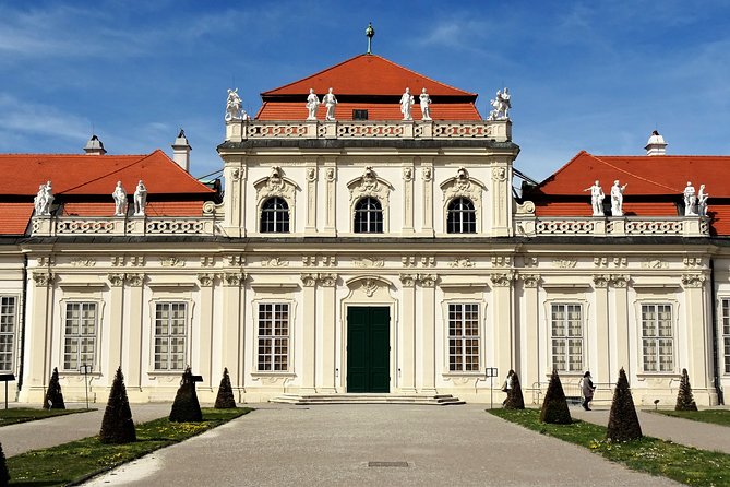 Private Klimt & Vienna Art Walk — From Baroque to Secession - Naschmarkt and a practical finish