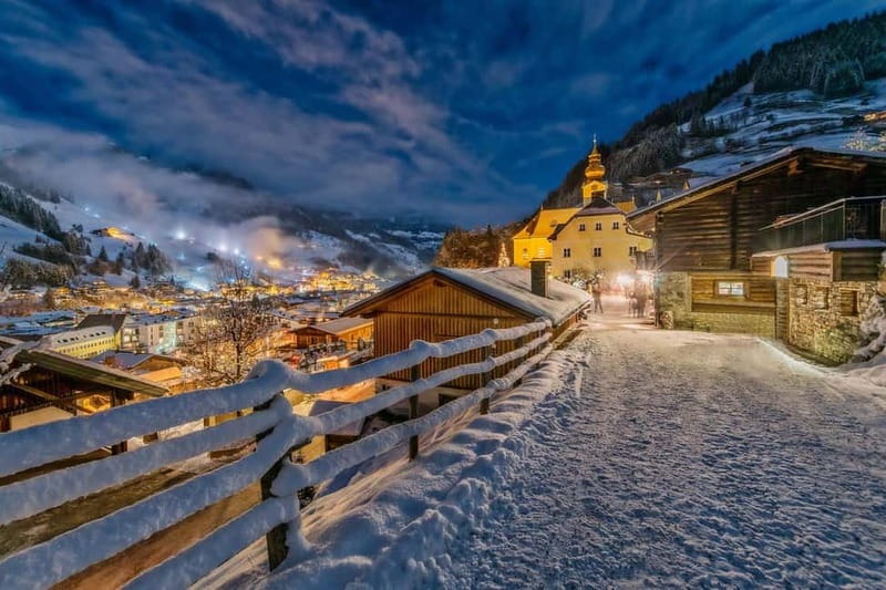 Private Melk Hallstatt, Salzburg tour from Vienna - Who should book this day trip?