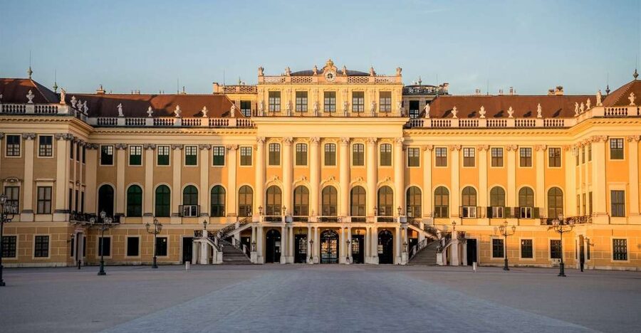 Private Schönbrunn Palace Tour: Entrance included - Why Schönbrunn deserves two hours of your Vienna schedule