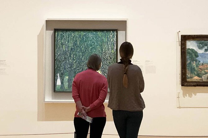 Private Themed Tour of the Belvedere with an Art Historian: "The Kiss" by Gustav Klimt: how it became the Symbol of the Viennese Art - What makes Julia’s teaching style useful