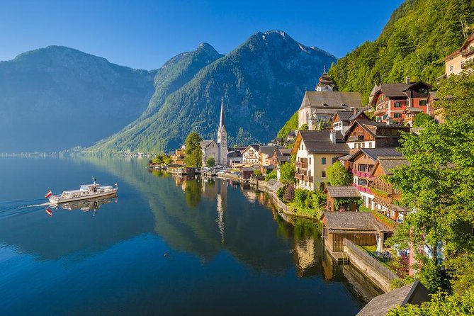Private tour of Melk, Hallstatt and Salzburg from Vienna - Hallstatt beside the lake