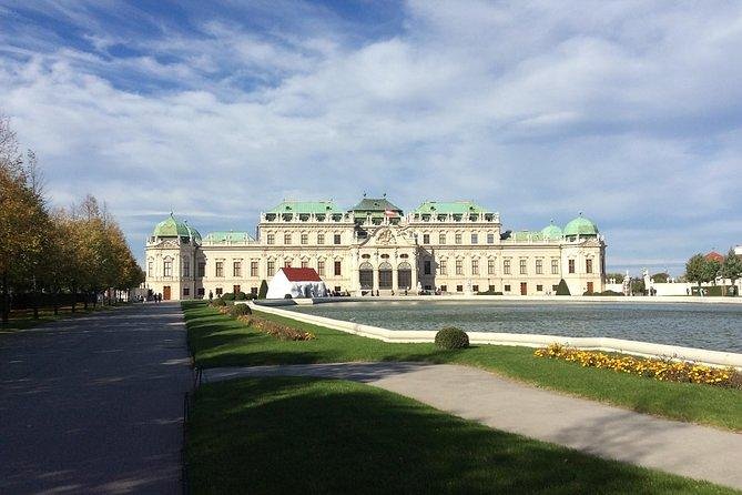 Private Tour of the Belvedere Palace with an Art Historian: "Pictures of Austrian Identities". Art & History Tour with Skip-the-line Tickets - Meeting Klimt at The Kiss
