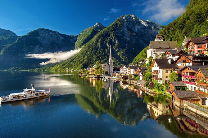 Private Tour Salzburg - St. Gilgen - Hallstatt with Local Driver - Hallstatt, the dramatic second stop