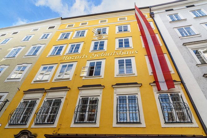 Private Tour to Hallstatt and Salzburg with Austrian Lunch - What the guide adds to the day