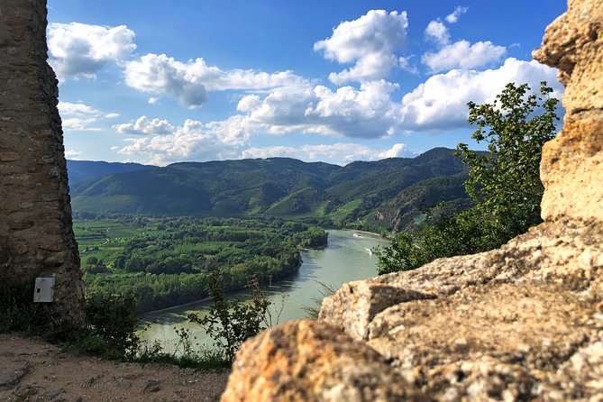 Private Tour Vienna to Salzburg via Wachau & Lake District - Dürnstein and the first look at the Wachau Valley