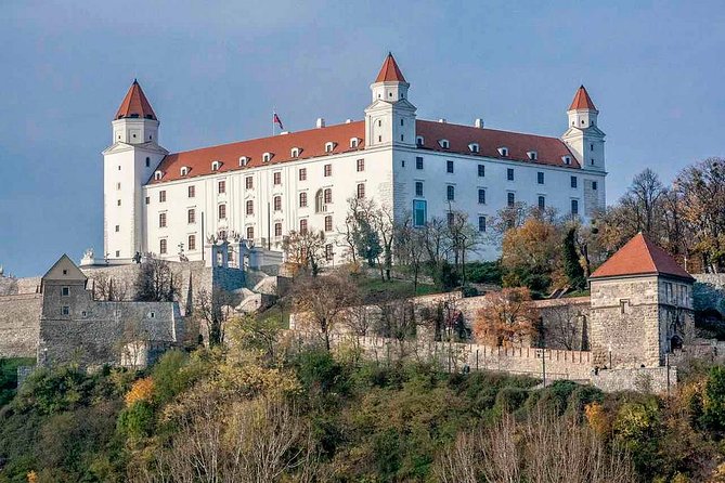 Private Transfer from Budapest to Vienna with a great guided tour in Bratislava - A smart way to connect Budapest and Vienna