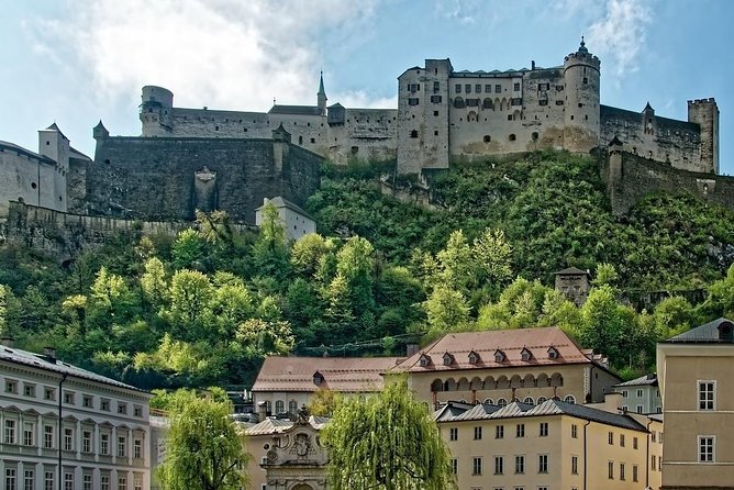 Private Transfer from Munich to Salzburg with 2 hours for sightseeing - Timing, airport arrivals, and a better plan for the day