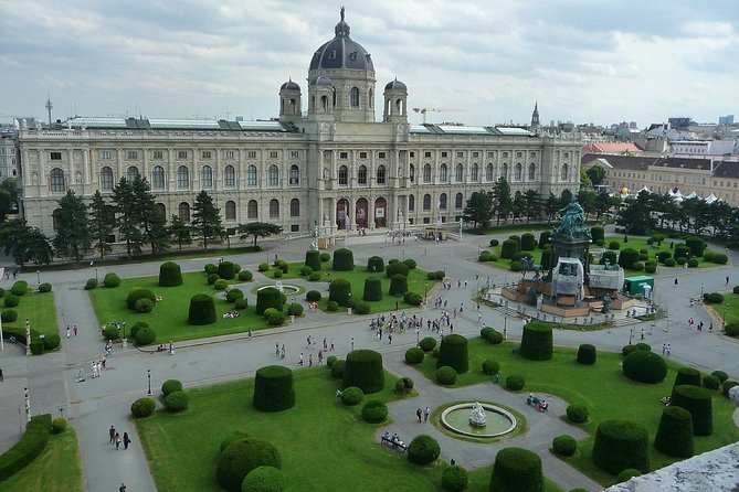 Private Transfer from Munich to Vienna with 2 hours for sightseeing - Turning a long transfer into a useful travel day