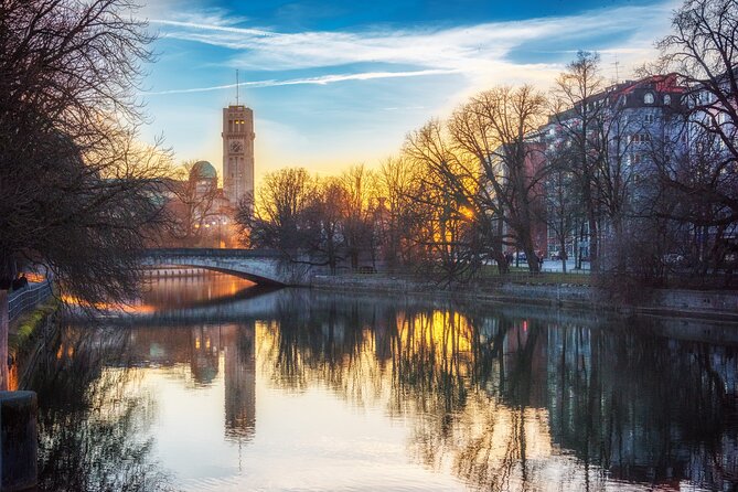 Private Transfer from Salzburg to Munich with 2 hours for sightseeing - Choosing between four stops