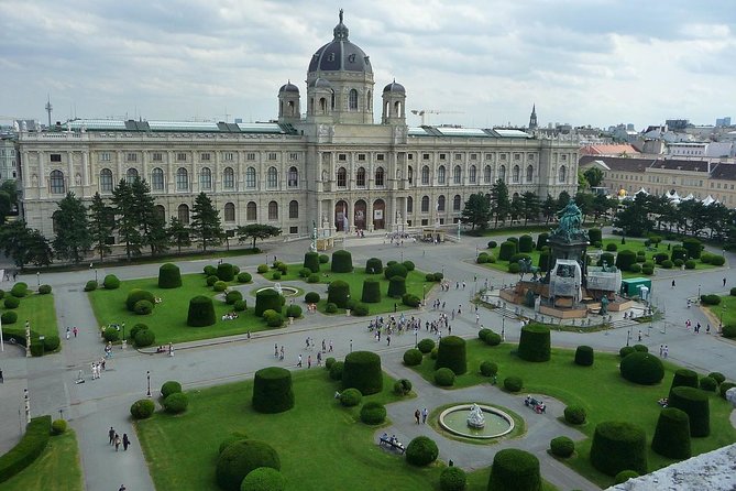 Private Transfer from Salzburg to Vienna: Door-to-door, English-speaking driver - Booking details that deserve attention
