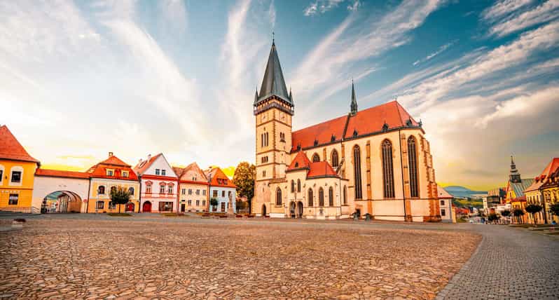 Private trip from Budapest to Bratislava & Gyor, and back - A two-country day from Budapest