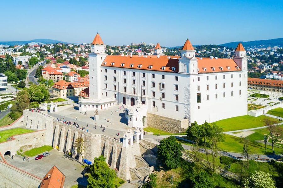 Private trip from Budapest to Bratislava & Gyor, and back - Who should book this experience