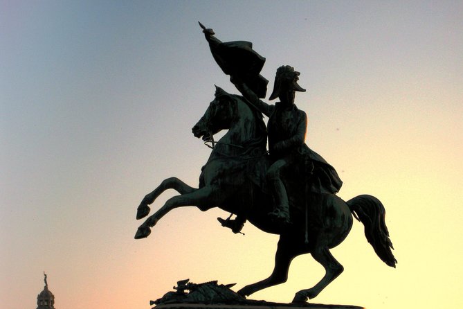 Private Vienna Evening Walk — Orientation for Your First Night - The Plague Column tells a Baroque story