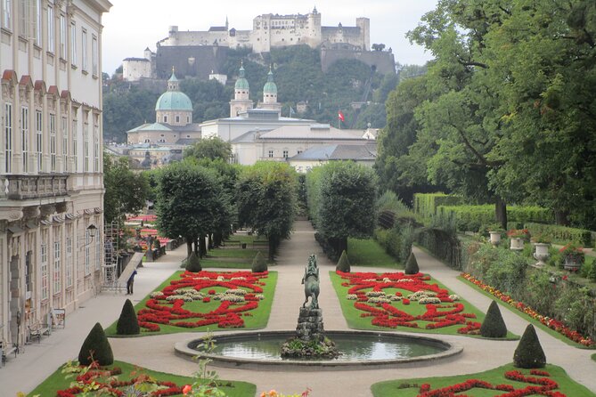 Private walking tour through the old town of Salzburg - Mirabell Palace and the first Mozart stop