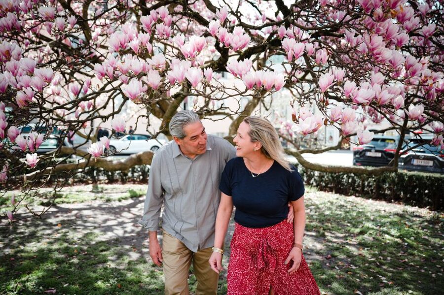 Salzburg: 2-Hour Guided Walking Tour with a Photographer - Across the river to Getreidegasse
