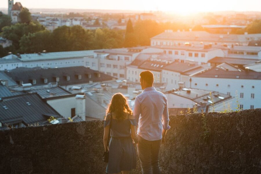 Salzburg: 2-Hour Guided Walking Tour with a Photographer - Price, group size, and overall value
