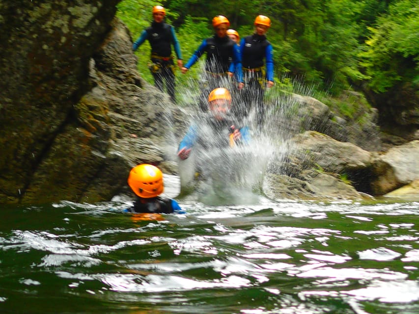 Salzburg: 4-Hour Guided Canyoning Trip for Beginners - The safety briefing before the first jump