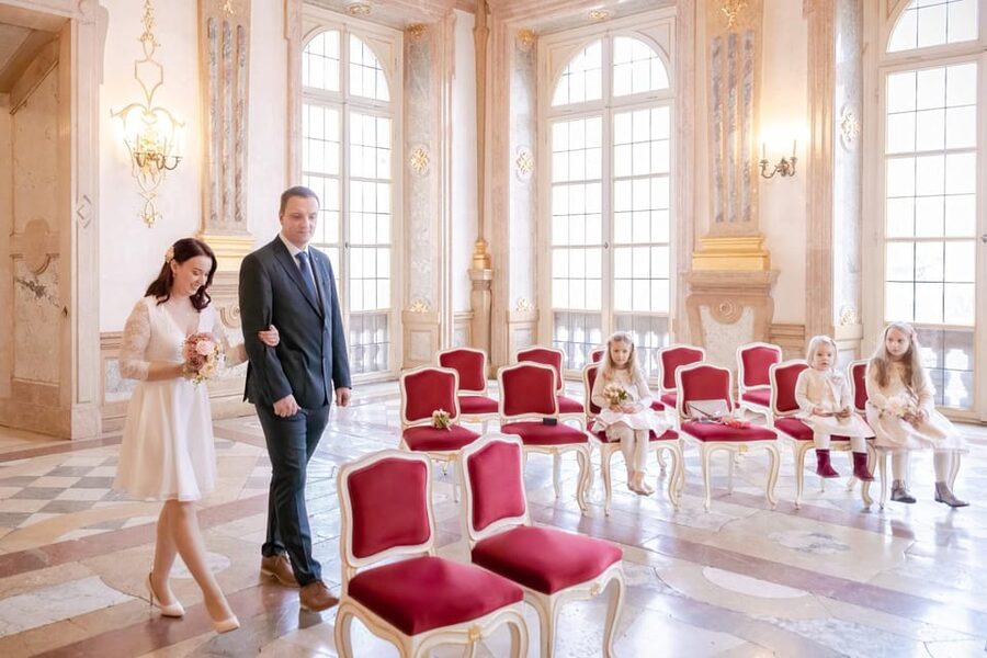 Salzburg City: private photoshoot at Salzburgs landmarks - The $352 price makes more sense for a group